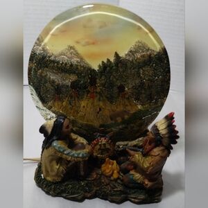 Vintage Native American Themed Resin/Ceramic Figurine Lucite Lamp (A1)